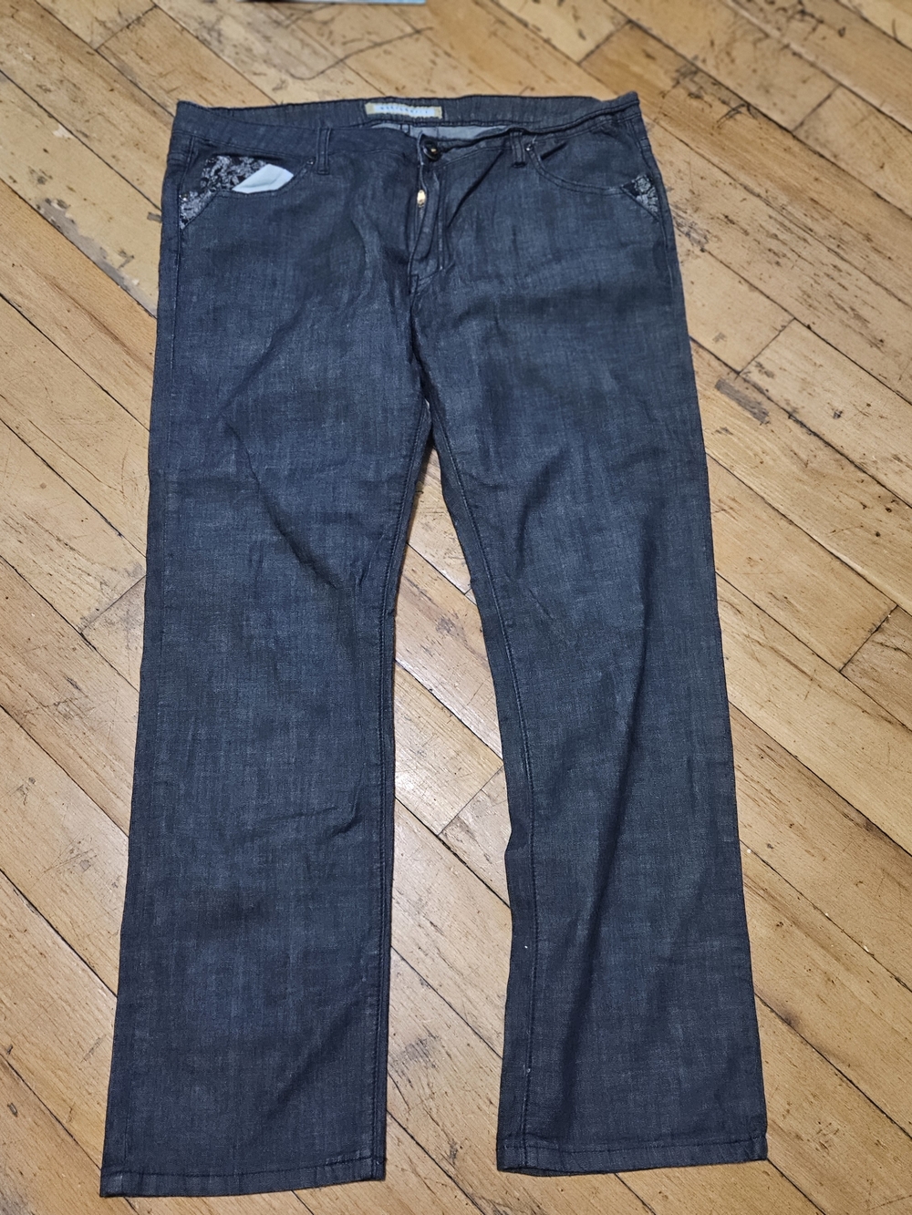 Men's Straight-Leg Jeans in Charcoal Gray